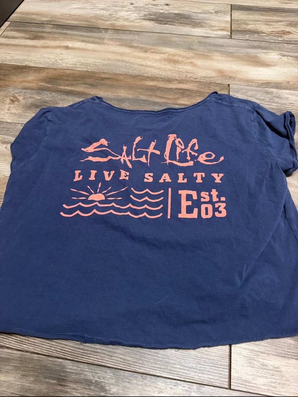 Salt Life Women's Navy 'Live Salty' Graphic T-shirt
